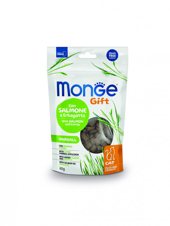 Лакомство Monge Gift Hairball для кошек "Хрустящие подушечки с начинкой" с лососем и кошачьей мятой для вывода шерсти, 60 гр